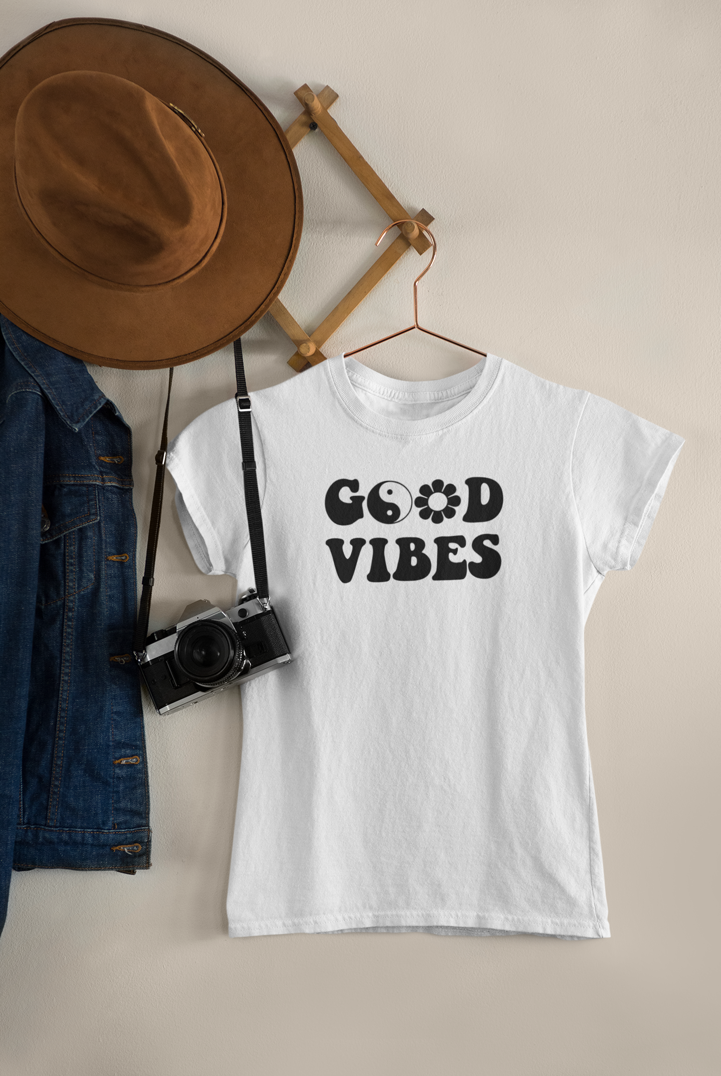 Women's Tee "Good Vibes"